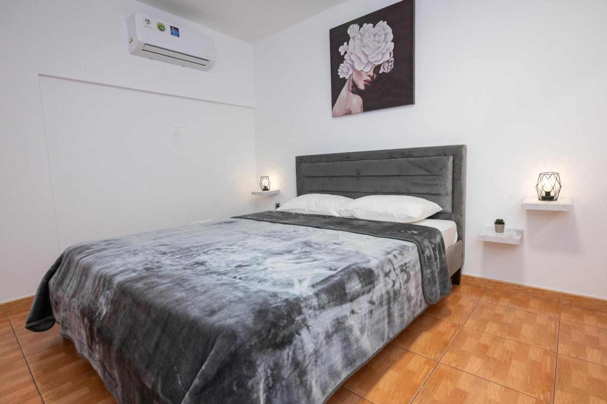 Napa Centrale Suites Agia Napa Buitenkant foto