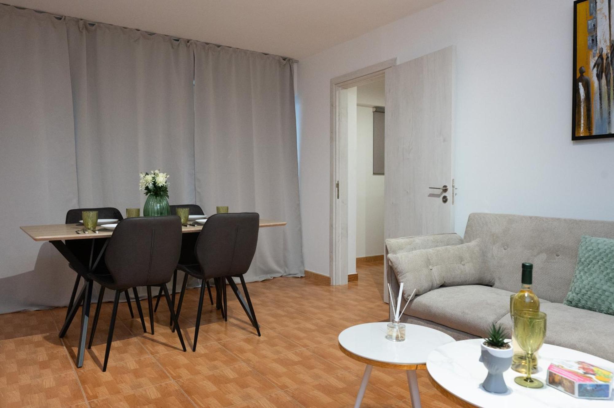 Napa Centrale Suites Agia Napa Buitenkant foto