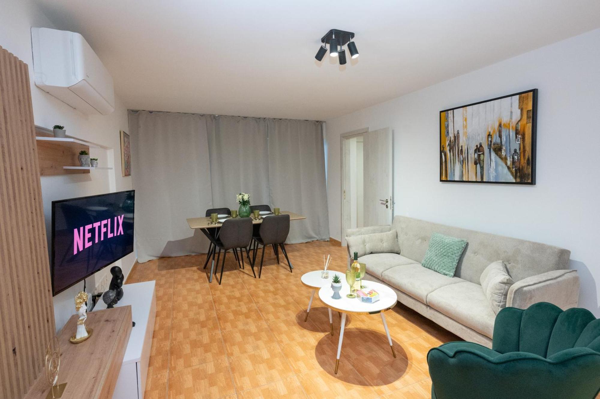 Napa Centrale Suites Agia Napa Buitenkant foto