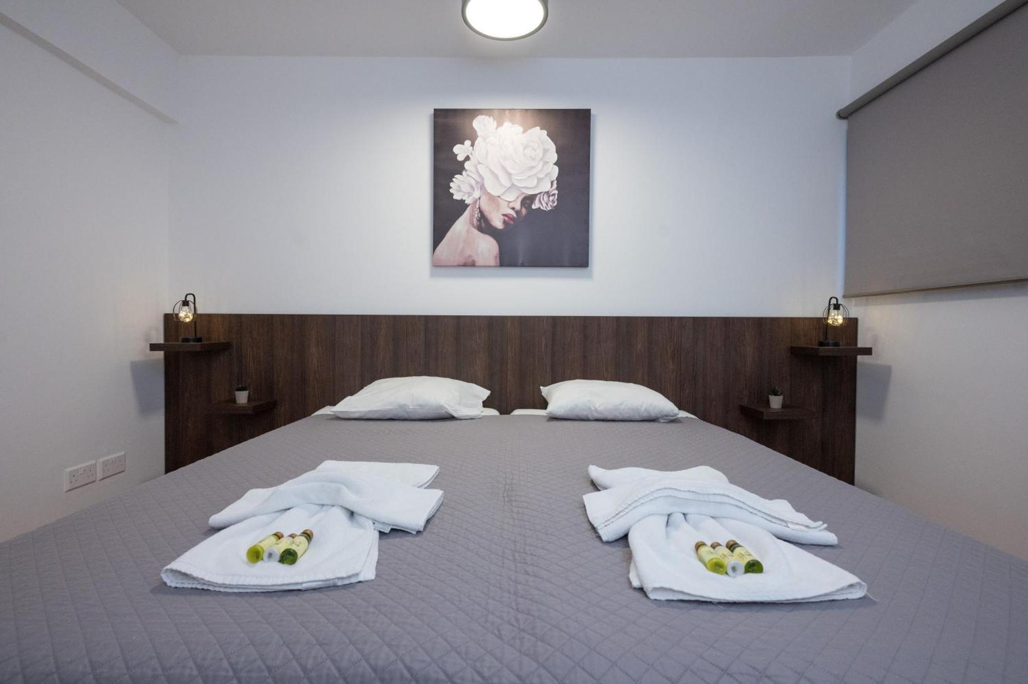 Napa Centrale Suites Agia Napa Buitenkant foto