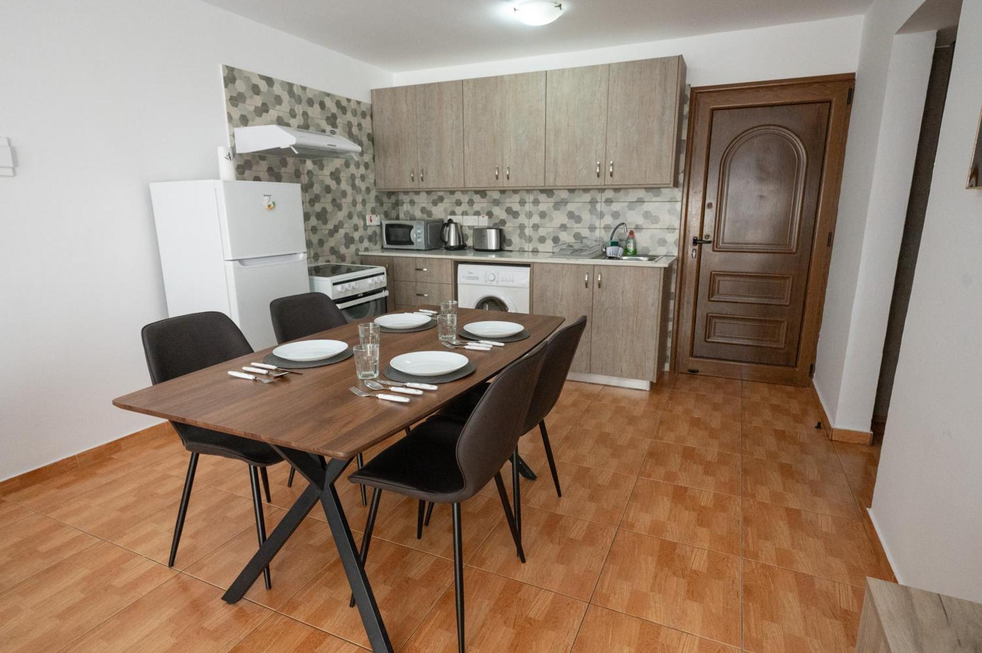 Napa Centrale Suites Agia Napa Buitenkant foto