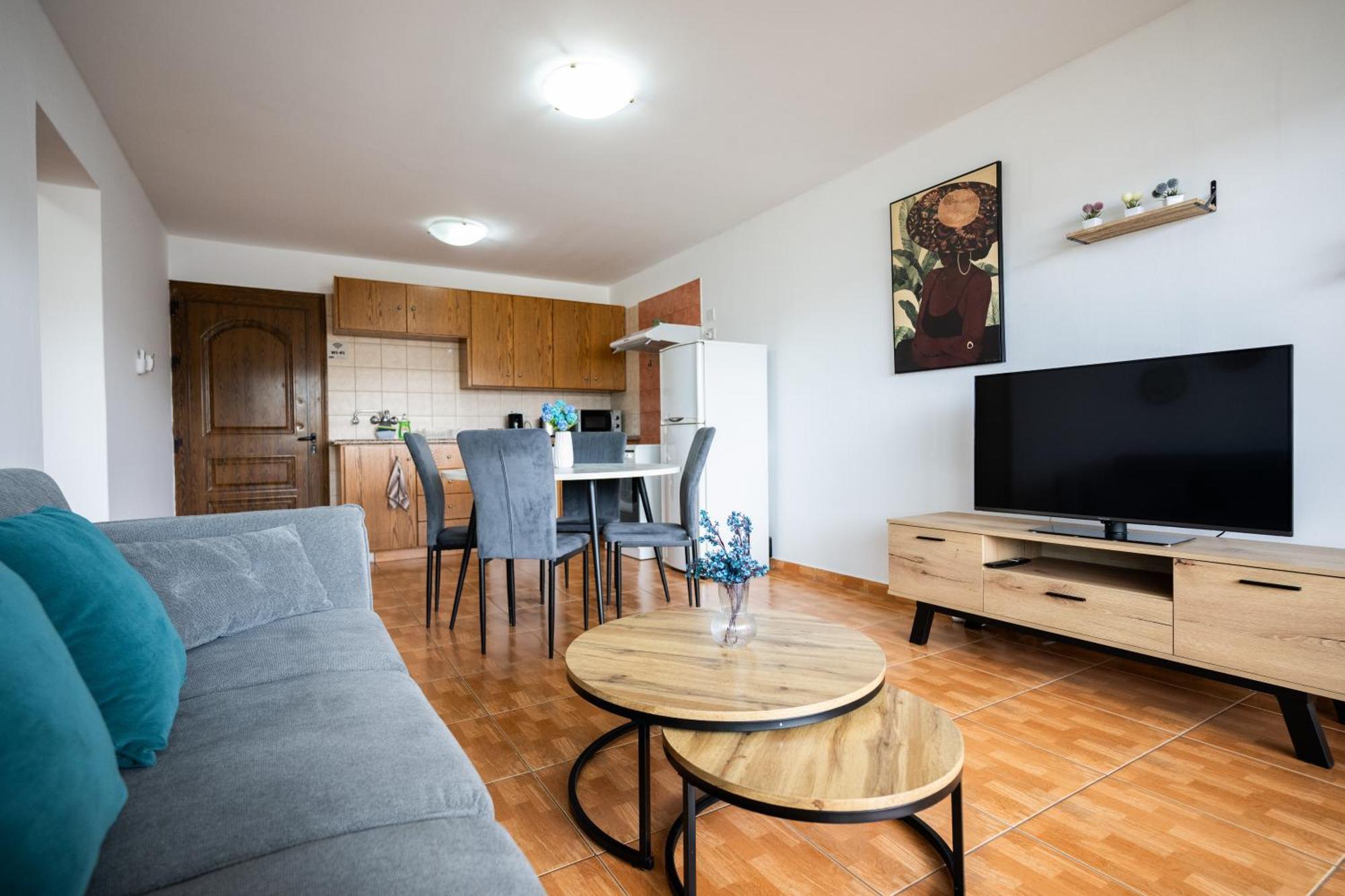 Napa Centrale Suites Agia Napa Buitenkant foto