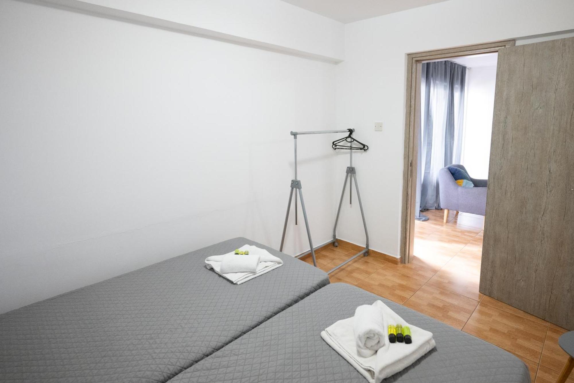 Napa Centrale Suites Agia Napa Buitenkant foto